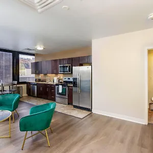 Apartment Luxe Views Prime Location 24-7 Parking Gym Lounge, Pittsburgh